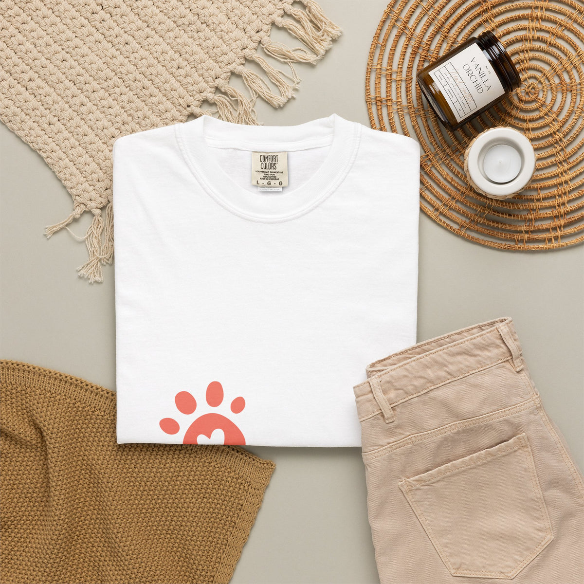 Dog Mom T-Shirt — Cute Paw Heart Graphic Tee for Dog Lovers